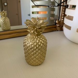 Pottery barn teen pineapple candle